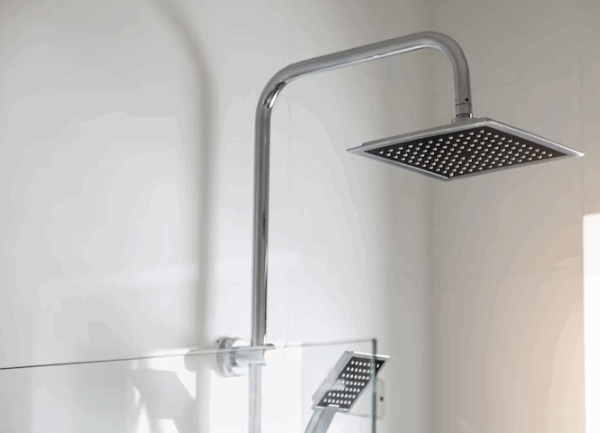 Chuveiro elétrico ou a gás: qual é mais econômico?